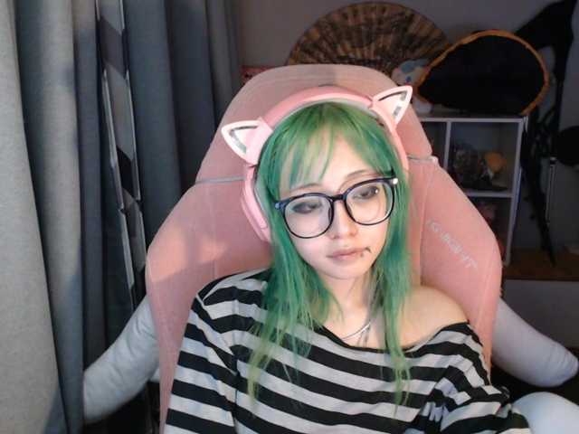 GertieCoach live cam on BongaCams