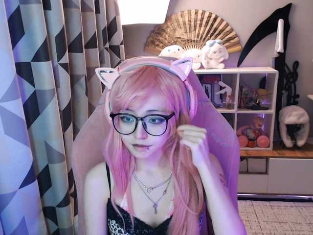GertieCoach live cam on BongaCams