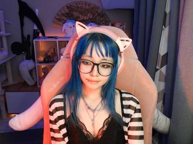 GertieCoach live cam on BongaCams
