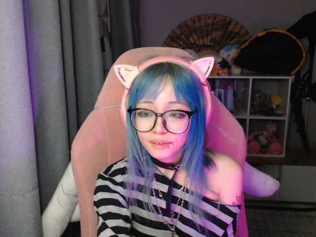 GertieCoach live cam on BongaCams