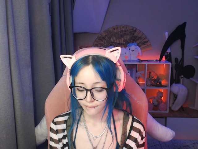 GertieCoach live cam on BongaCams