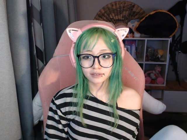 GertieCoach live cam on BongaCams