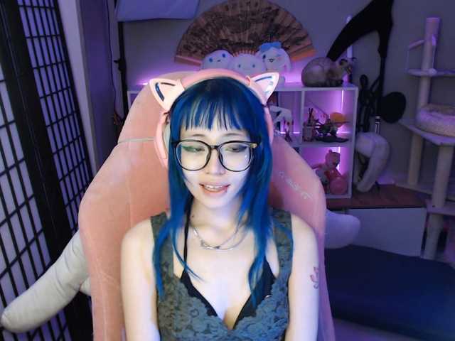 GertieCoach live cam on BongaCams
