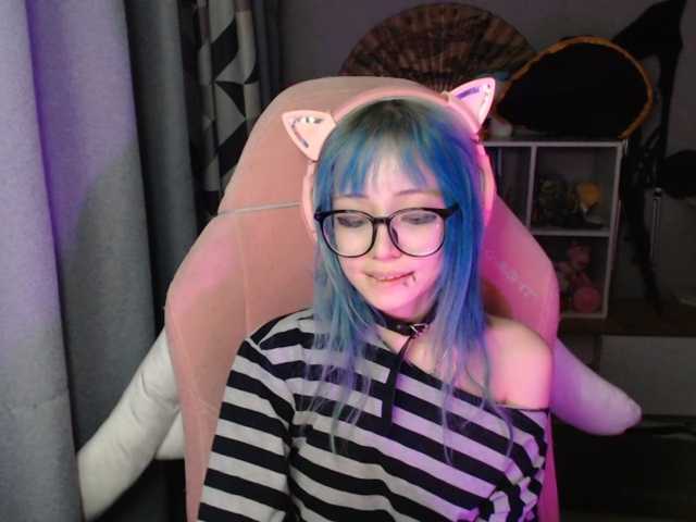 GertieCoach live cam on BongaCams