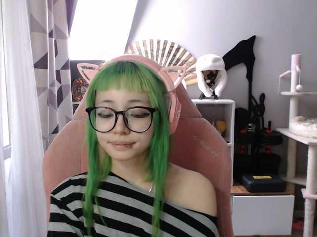GertieCoach live webcam show