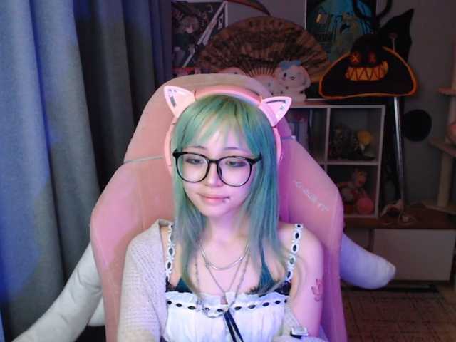 GertieCoach live cam on BongaCams