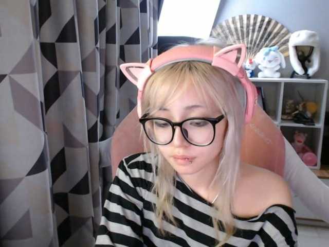 GertieCoach live cam on BongaCams