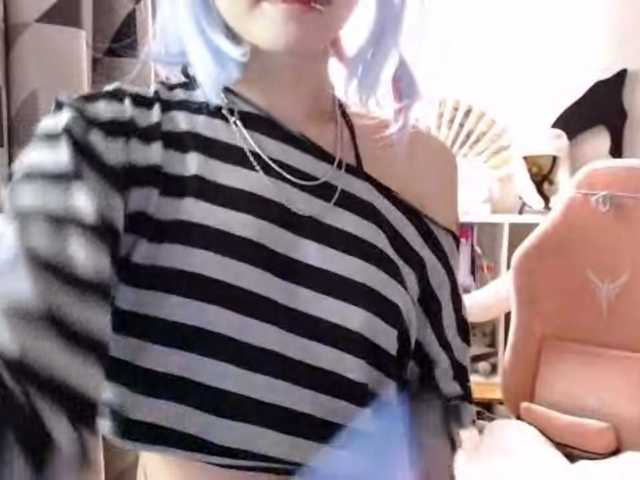 GertieCoach live cam on BongaCams