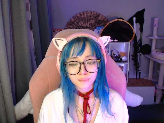 GertieCoach — live female cam