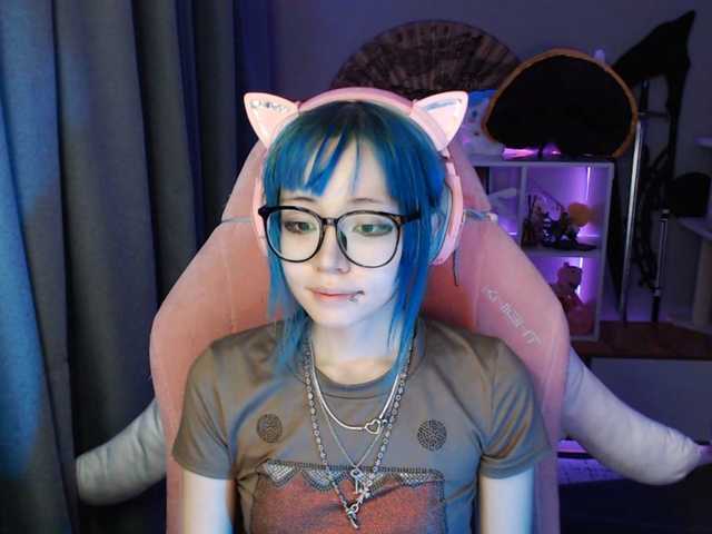 GertieCoach live cam on BongaCams