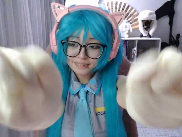 GertieCoach live cam on BongaCams