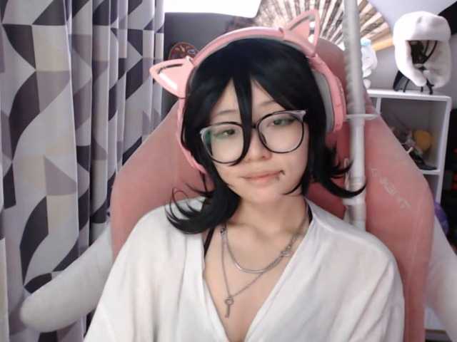 GertieCoach live cam on BongaCams