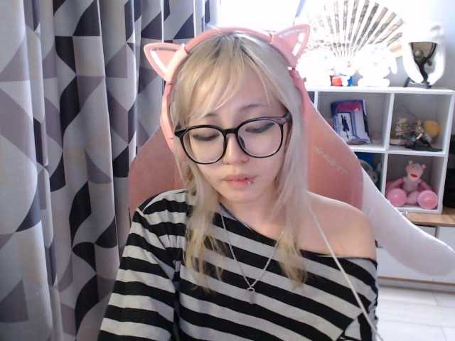 GertieCoach live cam on BongaCams