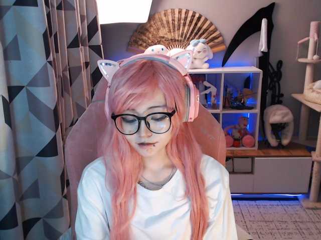 GertieCoach live cam on BongaCams