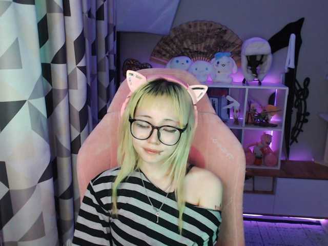 GertieCoach live cam on BongaCams
