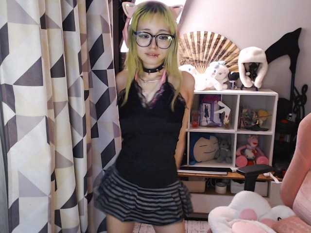 GertieCoach live cam on BongaCams