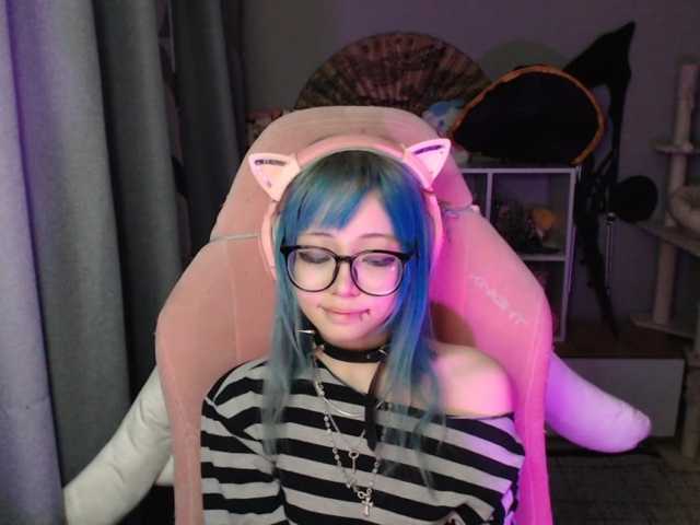 GertieCoach live cam on BongaCams