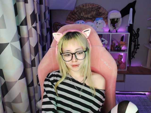 GertieCoach live cam on BongaCams