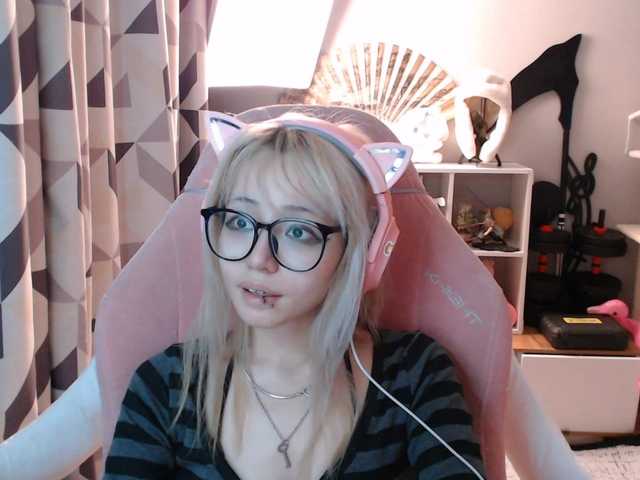 GertieCoach live cam on BongaCams