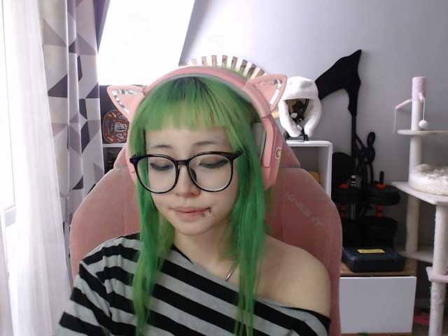 GertieCoach live cam on BongaCams
