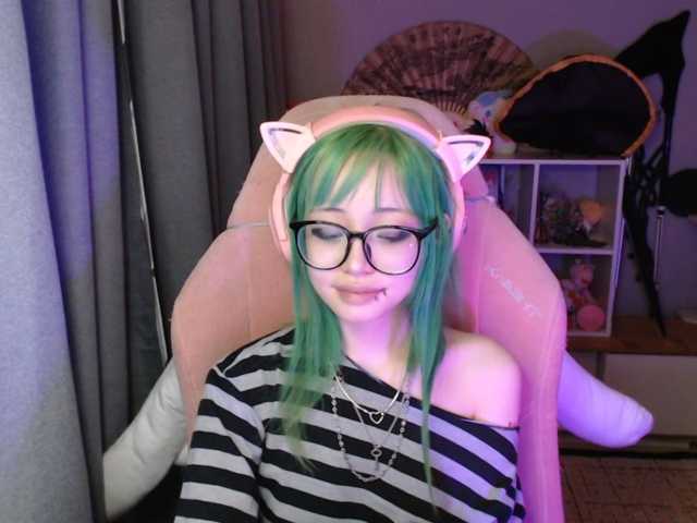 GertieCoach live cam on BongaCams