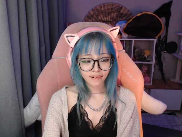 GertieCoach live cam on BongaCams