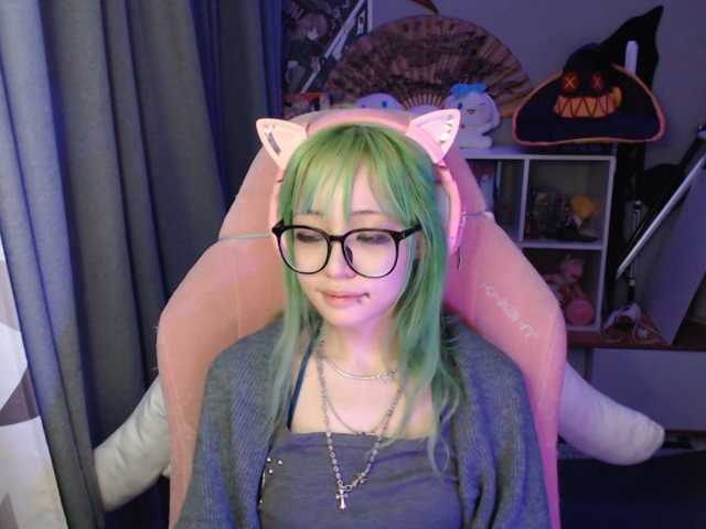 GertieCoach live cam on BongaCams