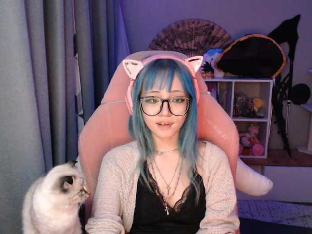 GertieCoach live cam on BongaCams