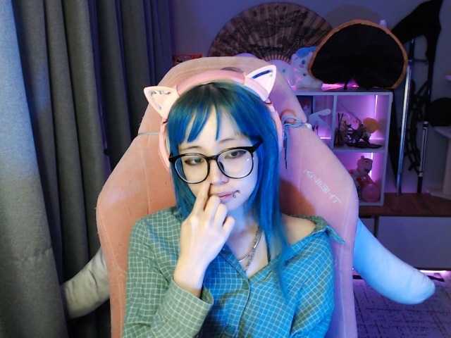 GertieCoach live cam on BongaCams