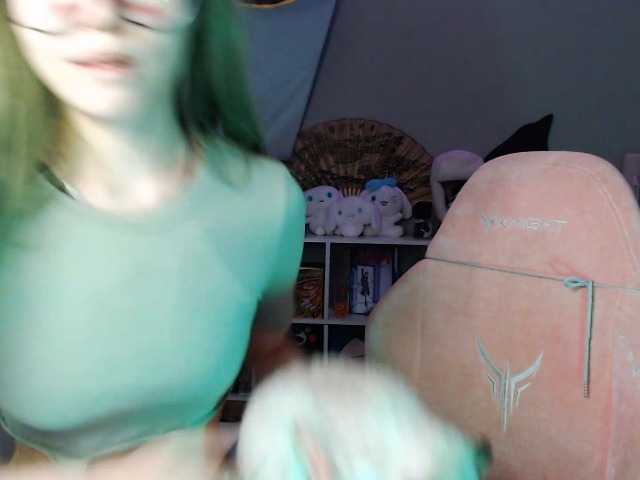 GertieCoach live cam on BongaCams