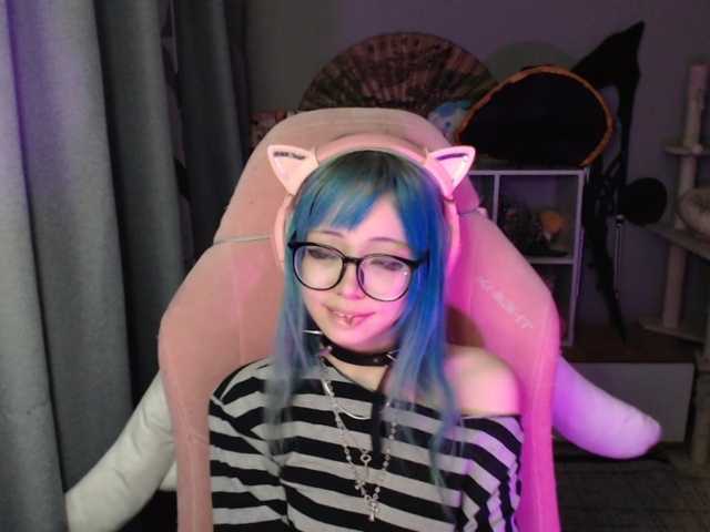 GertieCoach live cam on BongaCams