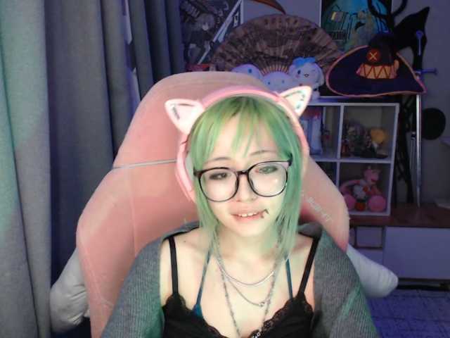 GertieCoach live cam on BongaCams