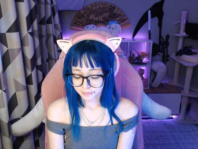 GertieCoach live cam on BongaCams