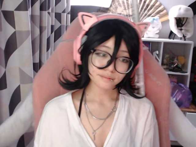 GertieCoach live cam on BongaCams
