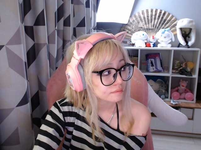 GertieCoach live cam on BongaCams
