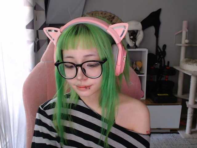 GertieCoach live cam on BongaCams