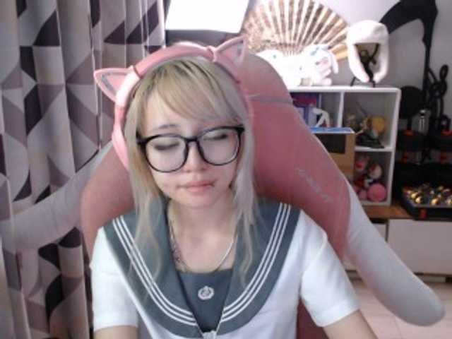 GertieCoach live cam on BongaCams