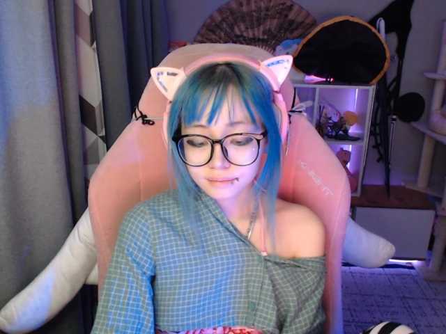 GertieCoach live cam on BongaCams