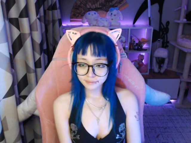 GertieCoach live cam on BongaCams