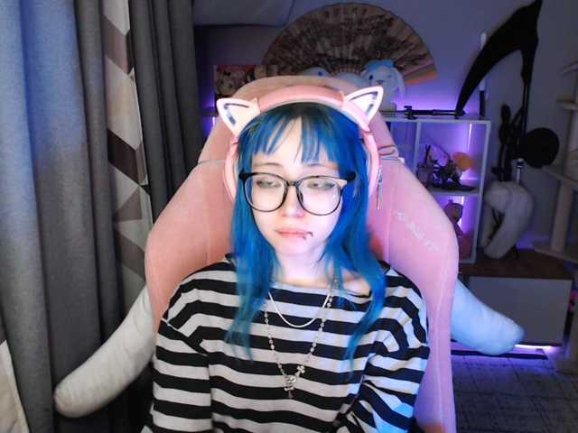 GertieCoach live cam on BongaCams