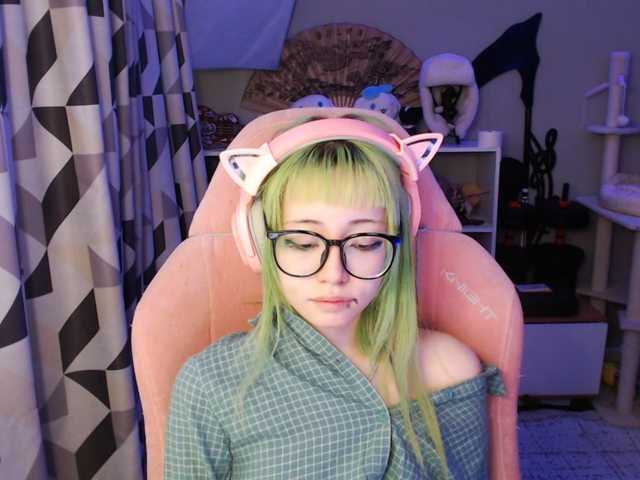GertieCoach live cam on BongaCams