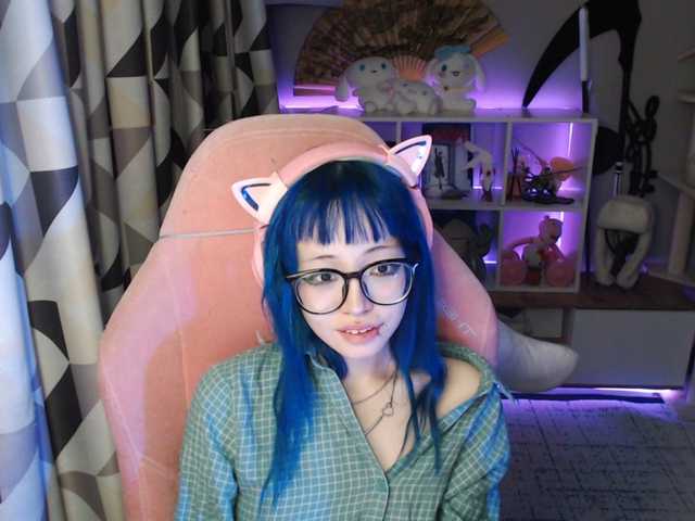 GertieCoach live cam on BongaCams