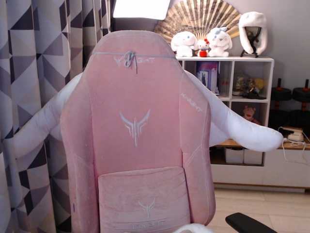 GertieCoach live cam on BongaCams