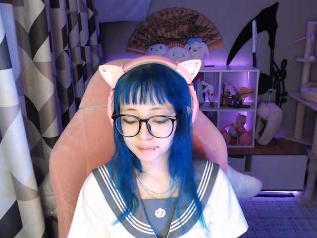 GertieCoach live cam on BongaCams