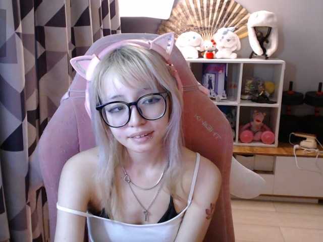 GertieCoach live cam on BongaCams