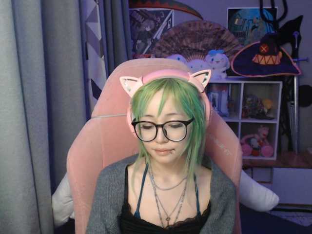 GertieCoach live cam on BongaCams