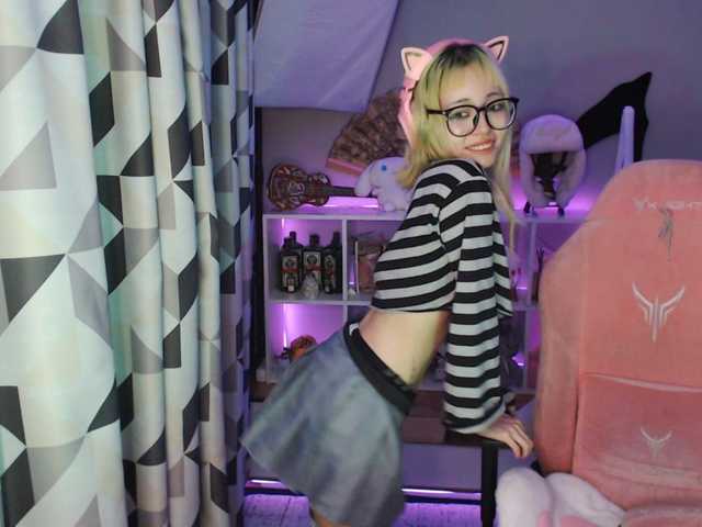GertieCoach live cam on BongaCams