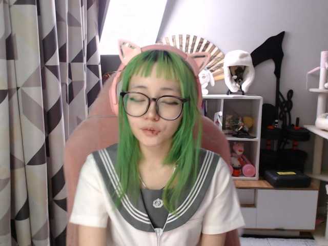 GertieCoach live cam on BongaCams