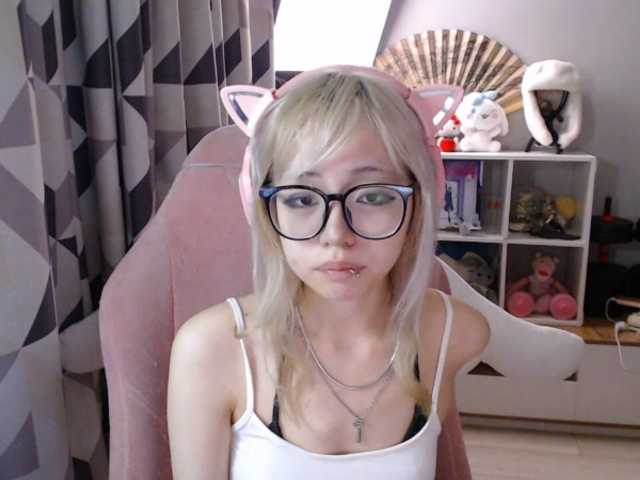 GertieCoach live cam on BongaCams