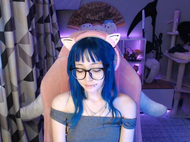 GertieCoach live cam on BongaCams